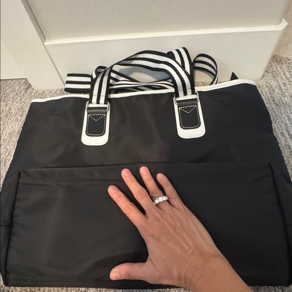 CHANEL Black and White Logo Tote - NEW - Picture 6 of 10